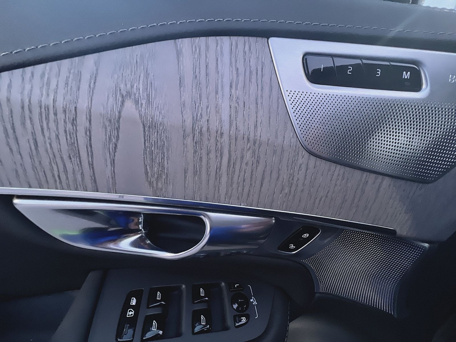 2024 Volvo XC90 Recharge Plug-In Hybrid Ultimate