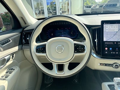 2025 Volvo XC90 Plug-In Hybrid T8 Ultra