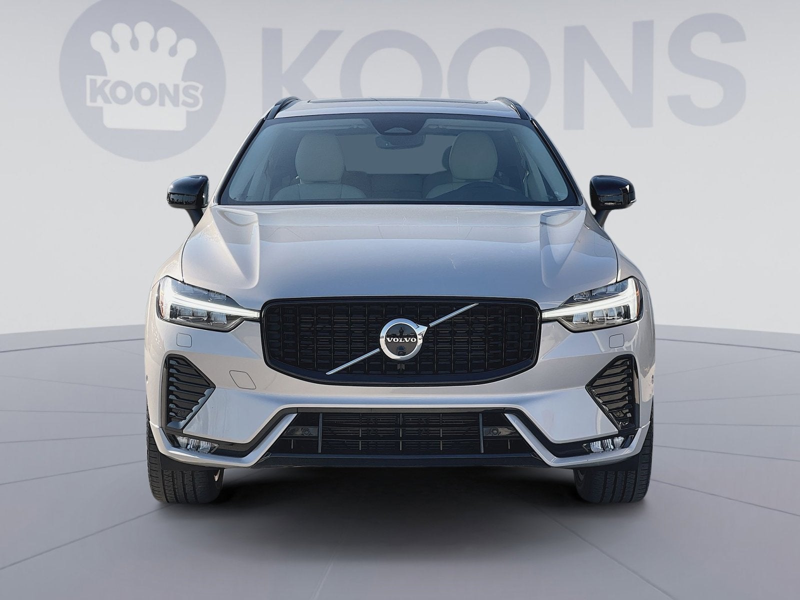 2023 Volvo XC60 B5 Plus Dark Theme