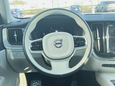 2023 Volvo XC60 B5 Plus Dark Theme