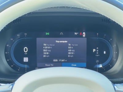 2023 Volvo XC60 B5 Plus Dark Theme