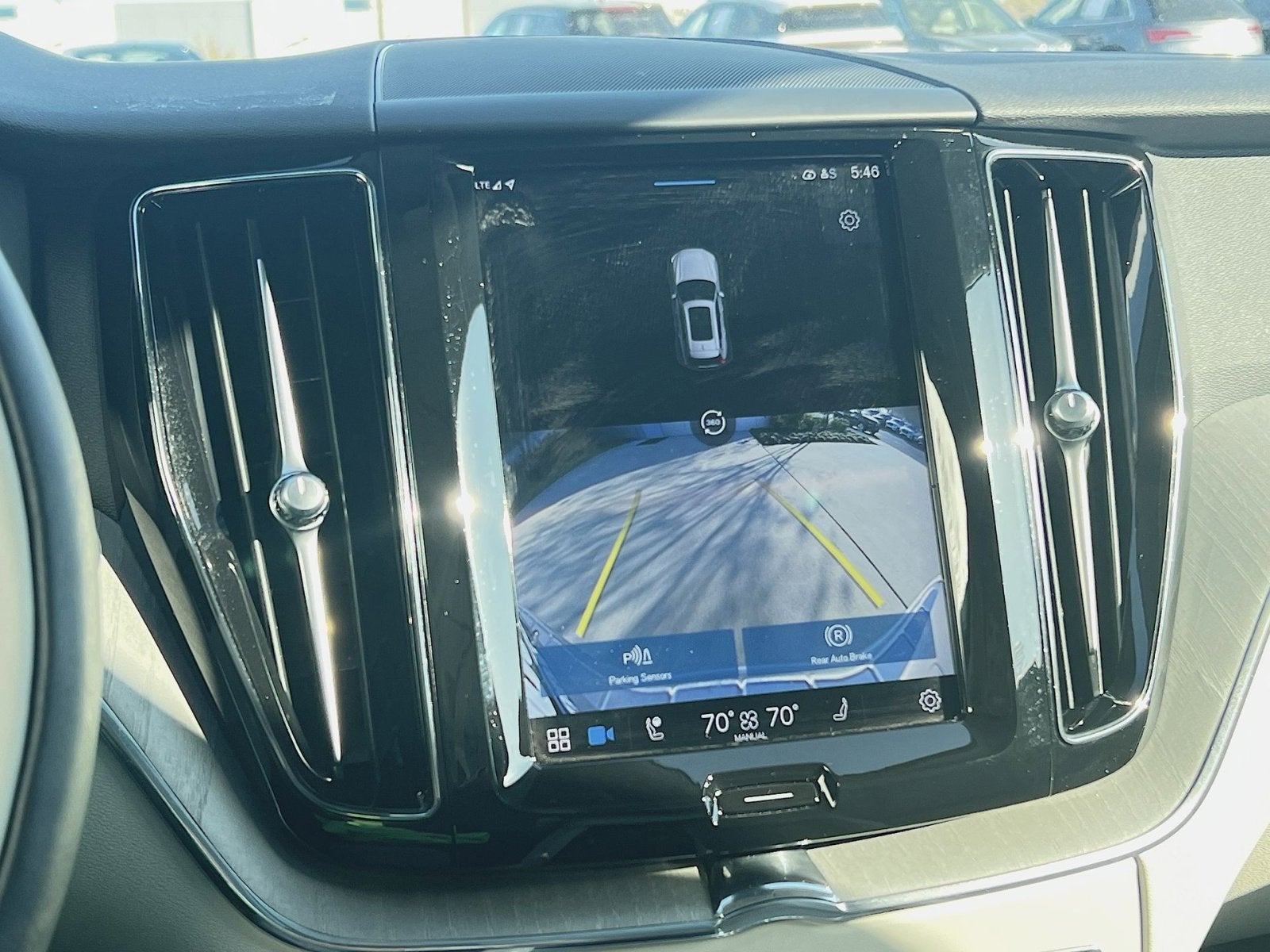 2023 Volvo XC60 B5 Plus Dark Theme