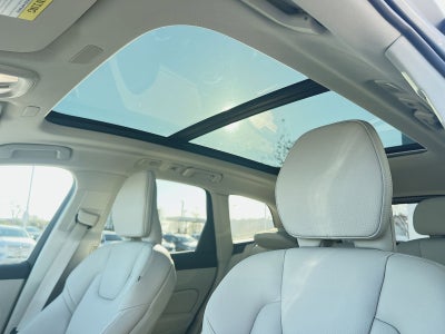 2023 Volvo XC60 B5 Plus Dark Theme