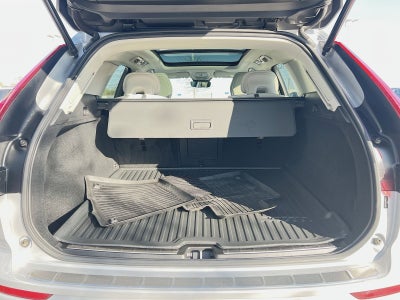 2023 Volvo XC60 B5 Plus Dark Theme