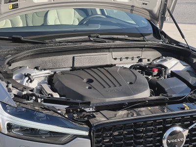 2023 Volvo XC60 B5 Plus Dark Theme