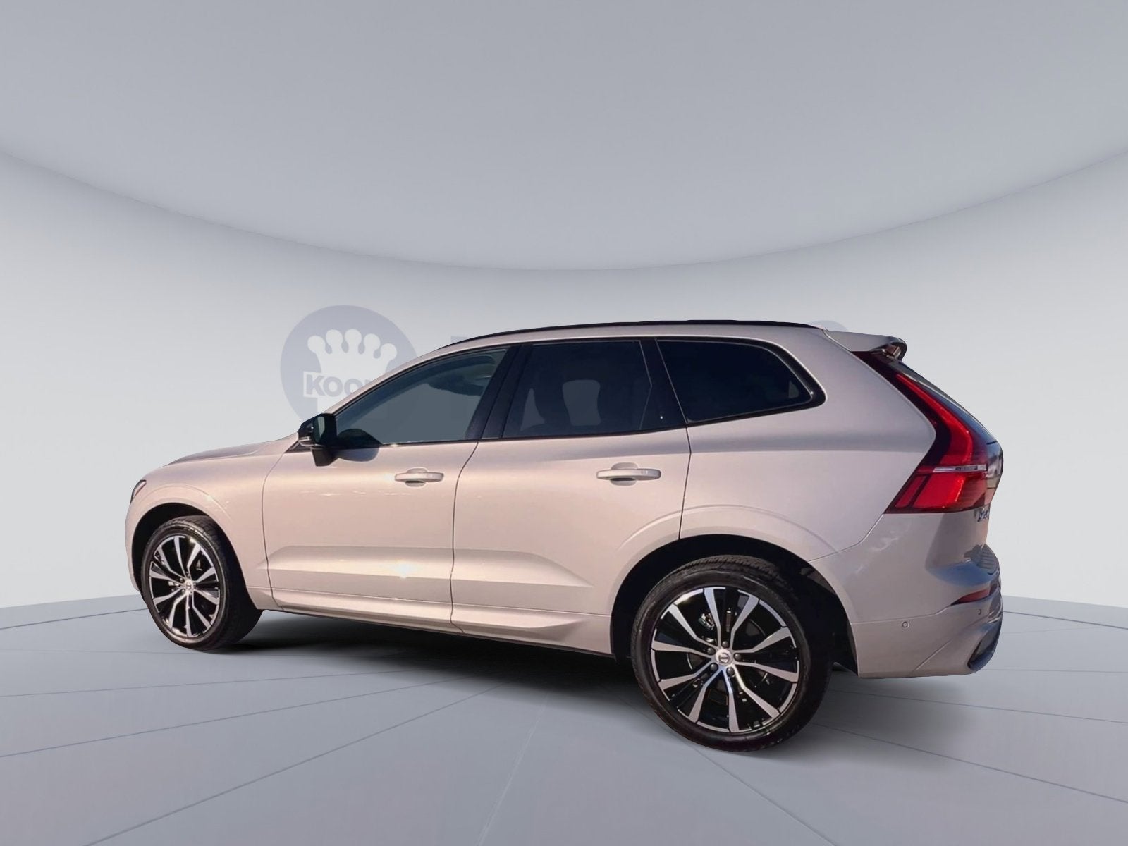2023 Volvo XC60 B5 Plus Dark Theme