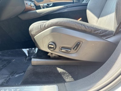 2024 Volvo XC90 B5 Plus