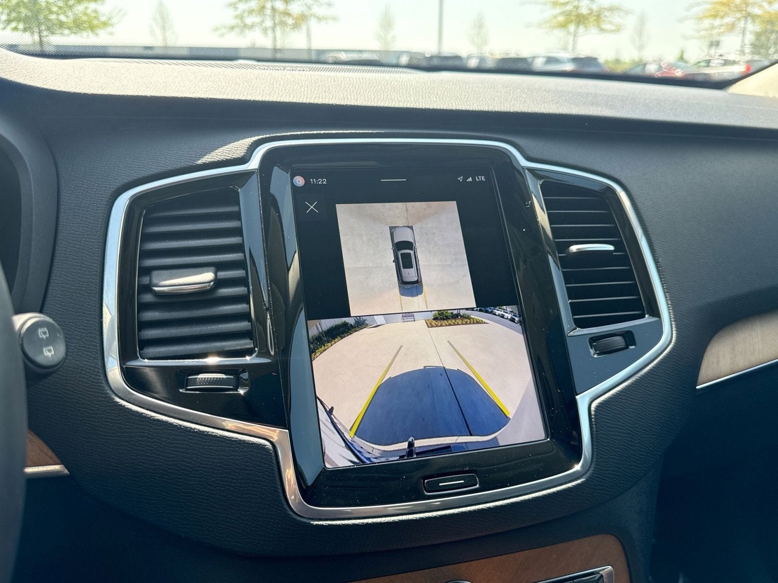 2024 Volvo XC90 B5 Plus