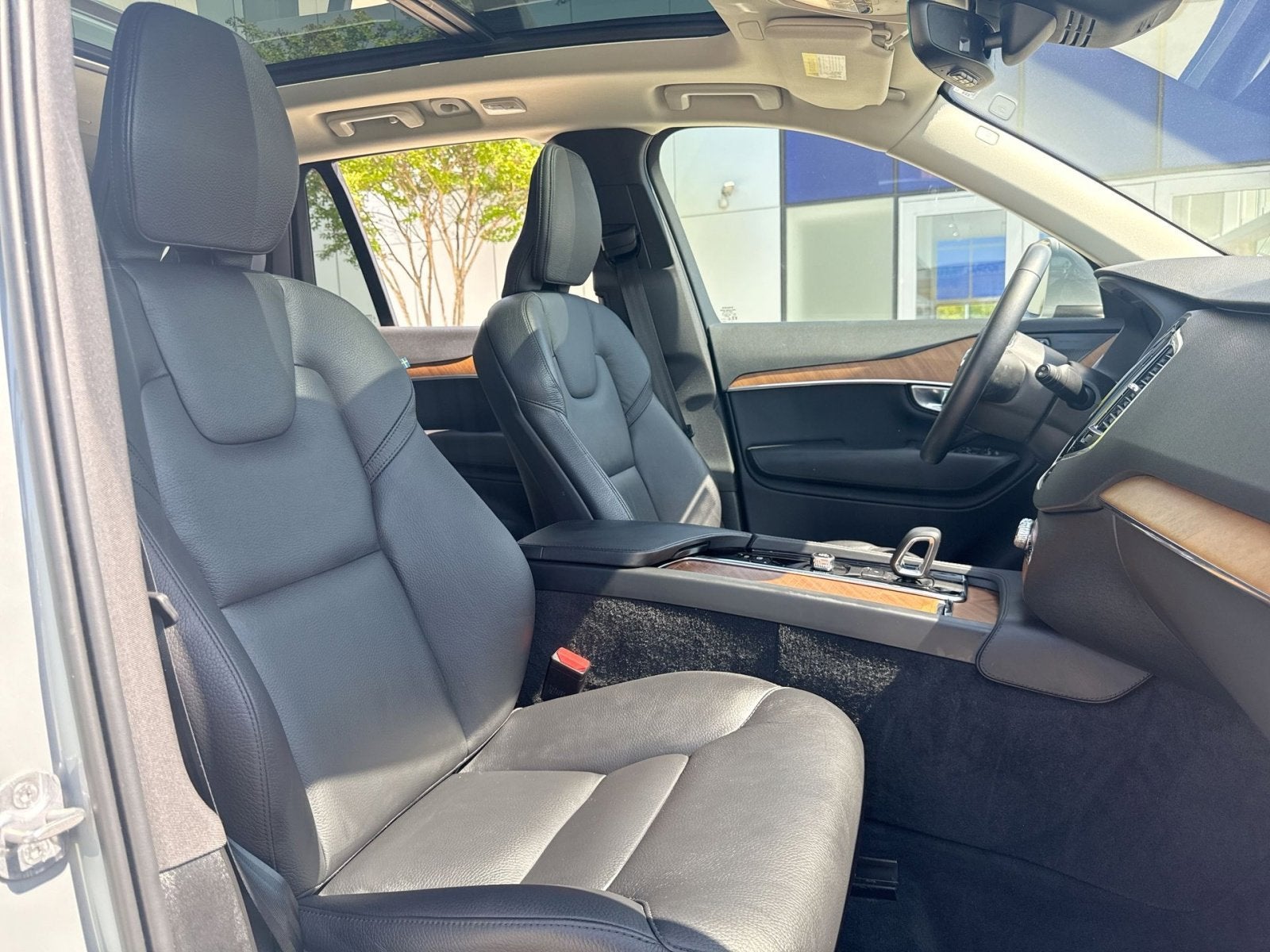2024 Volvo XC90 B5 Plus