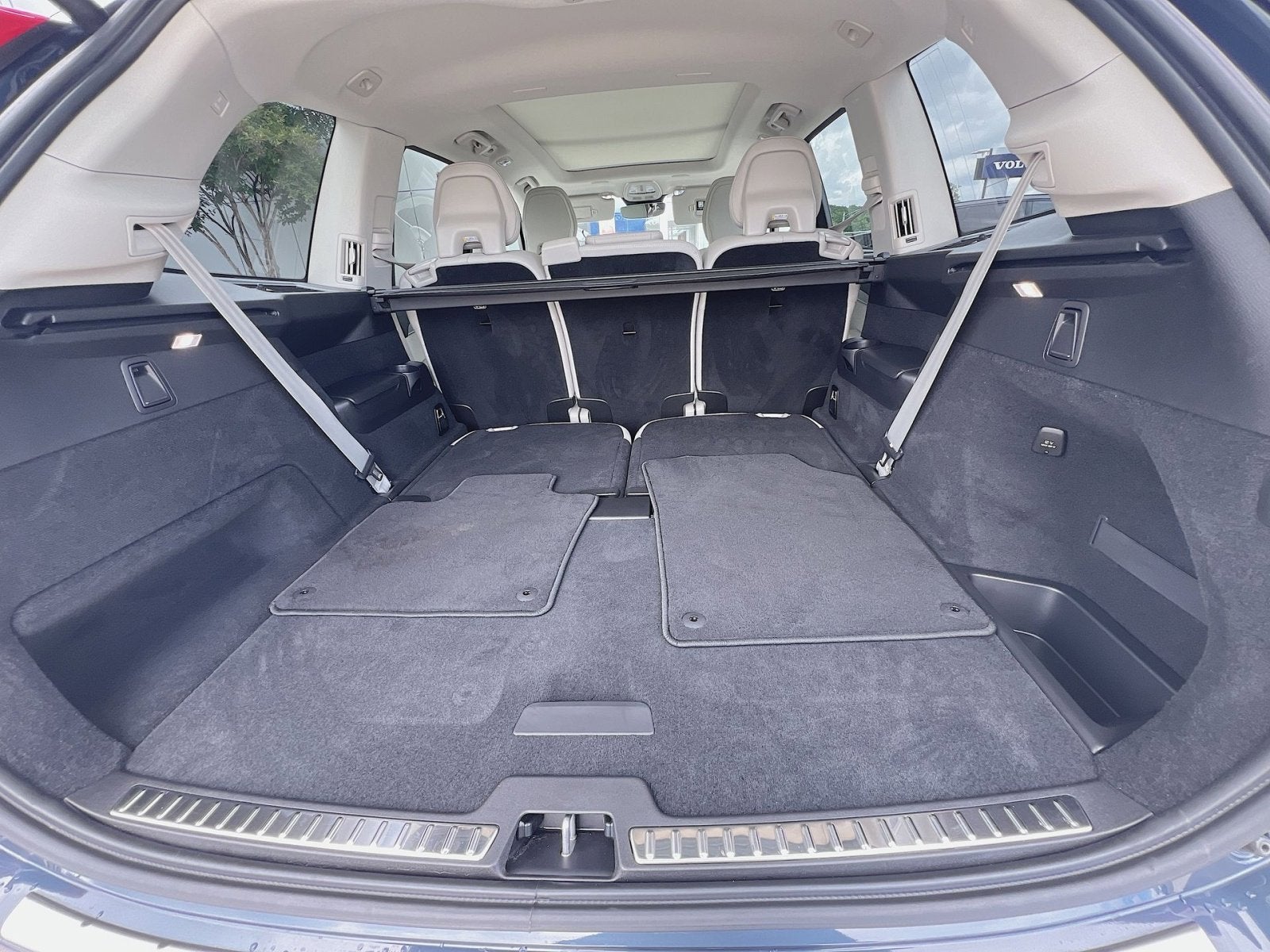 2024 Volvo XC90 B5 Core