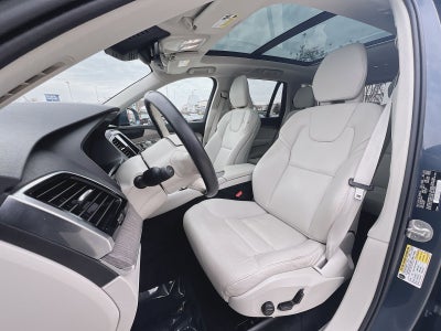 2023 Volvo XC90 B5 Plus