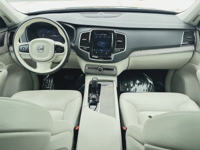 2023 Volvo XC90 B5 Plus