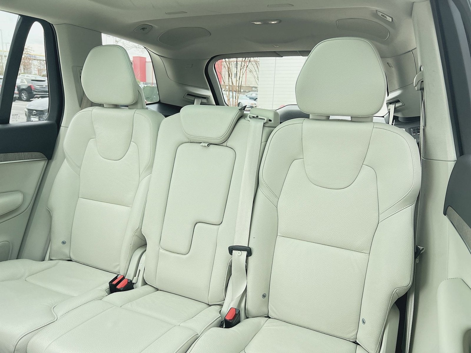 2023 Volvo XC90 B5 Plus