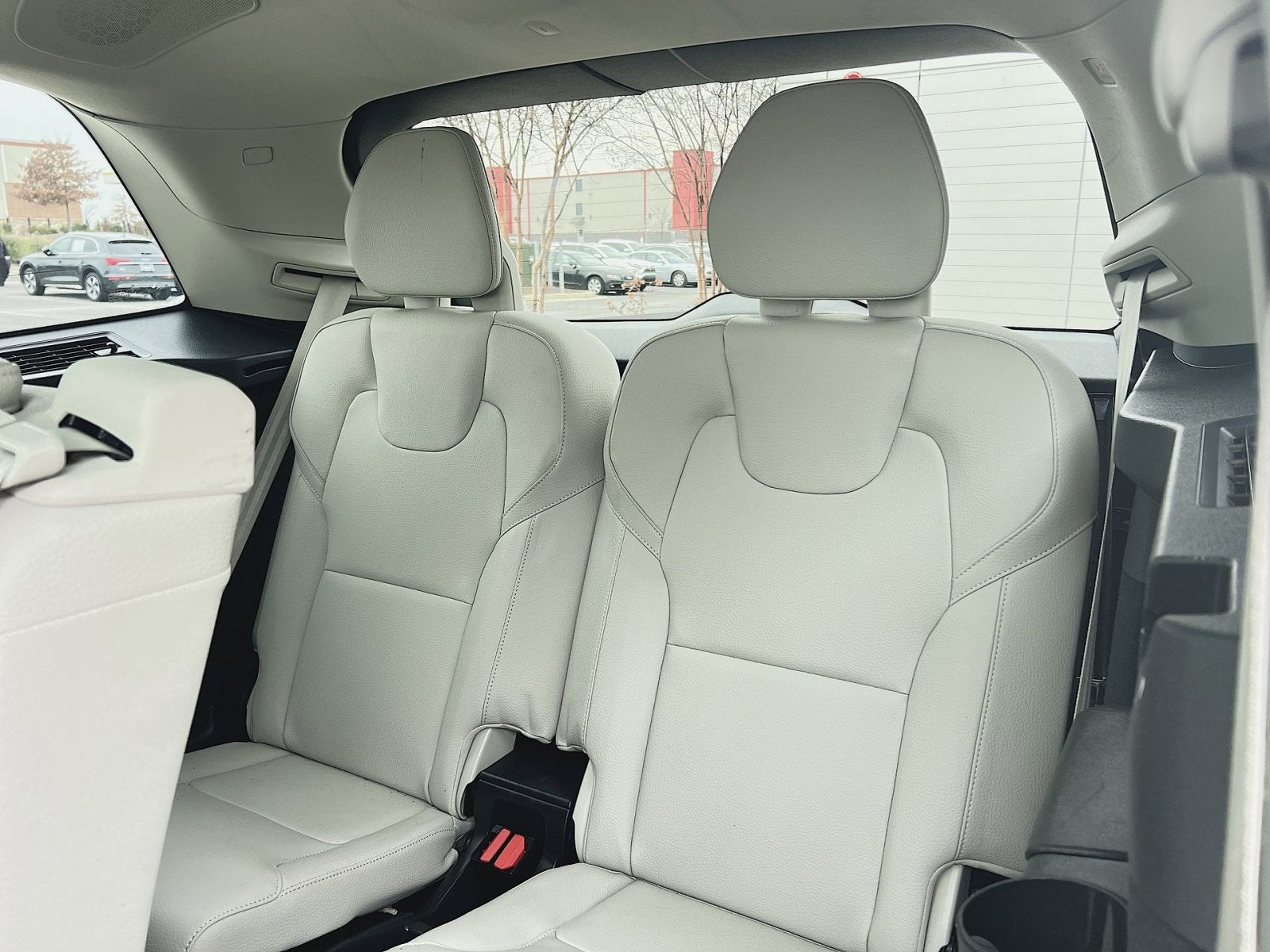 2023 Volvo XC90 B5 Plus