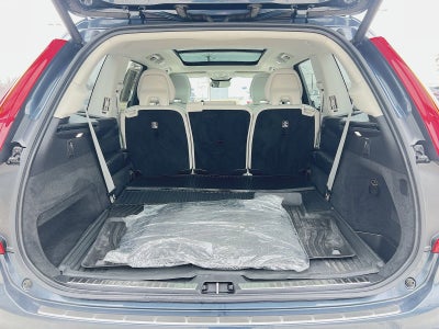 2023 Volvo XC90 B5 Plus