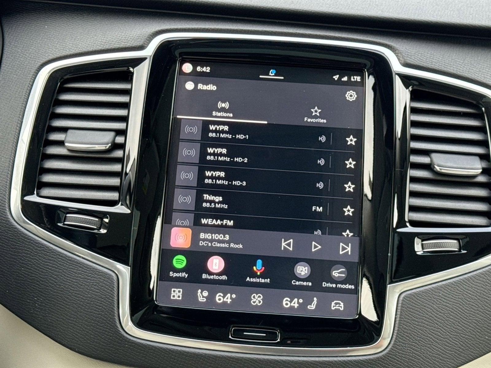 2023 Volvo XC90 B5 Plus