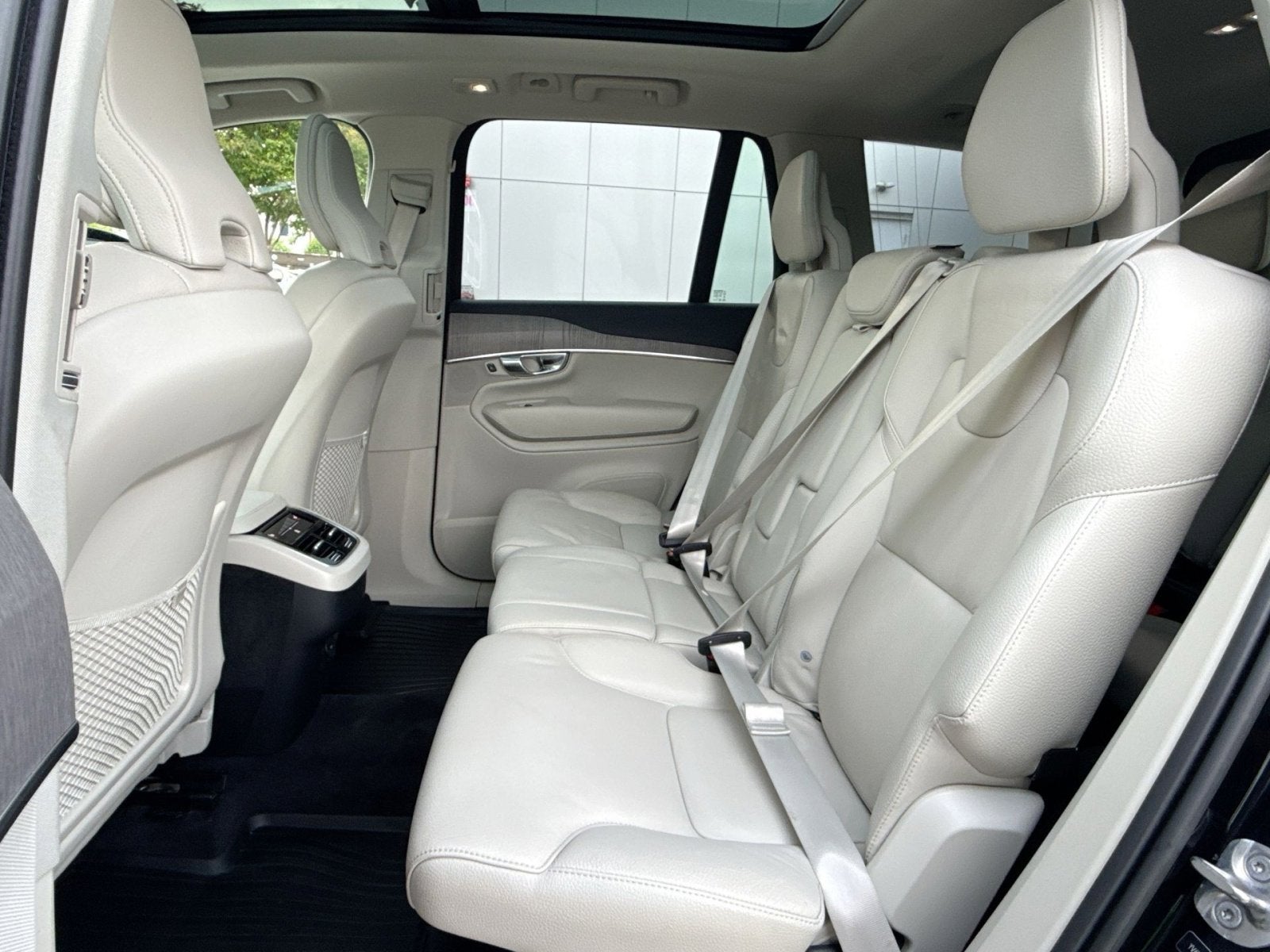 2023 Volvo XC90 B5 Plus