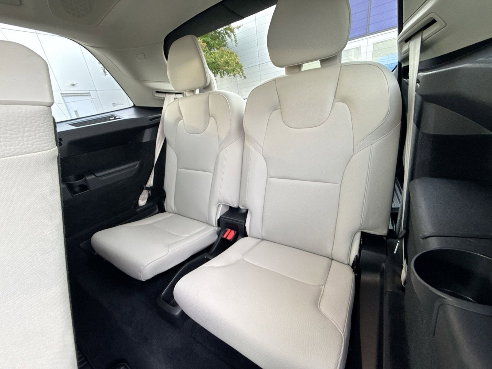 2023 Volvo XC90 B5 Plus