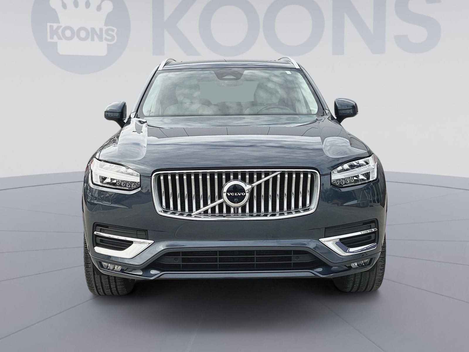 2023 Volvo XC90 B5 Plus