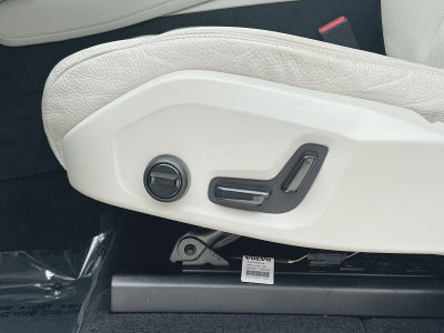 2023 Volvo XC90 B5 Plus