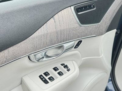 2023 Volvo XC90 B5 Plus