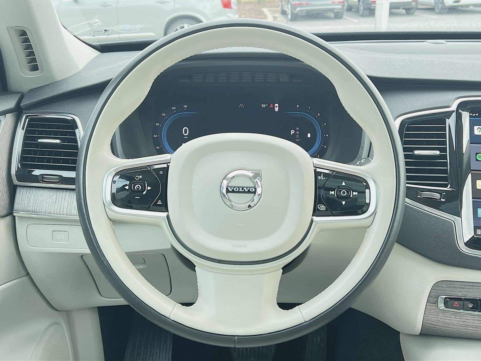 2023 Volvo XC90 B5 Plus