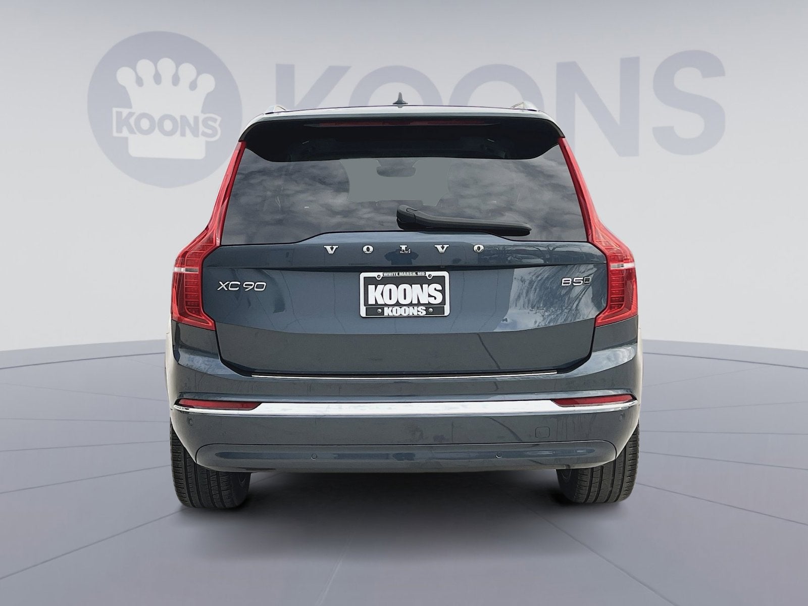 2023 Volvo XC90 B5 Plus