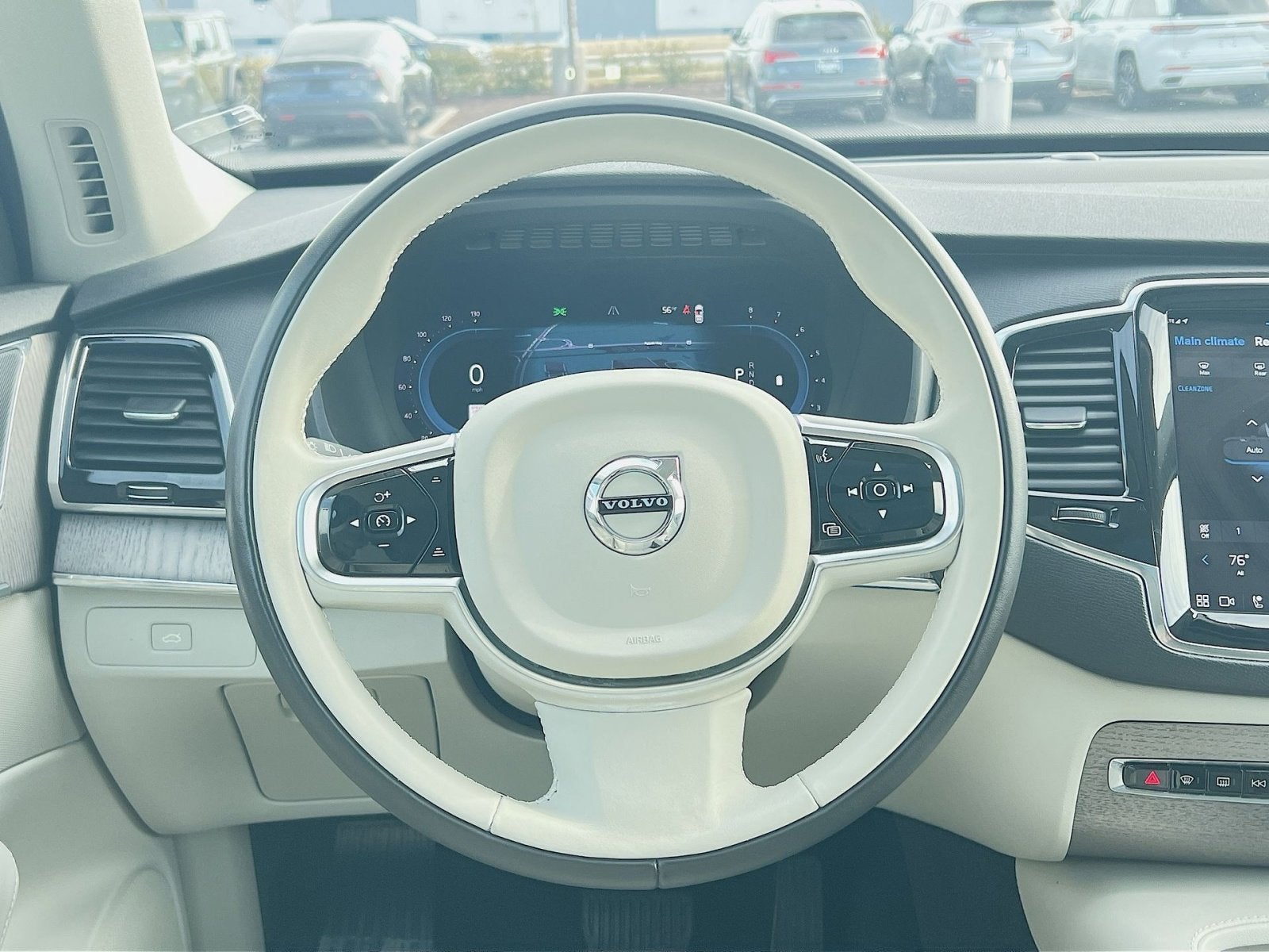 2023 Volvo XC90 B5 Plus