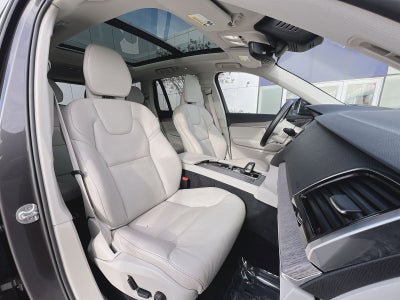 2023 Volvo XC90 B5 Plus