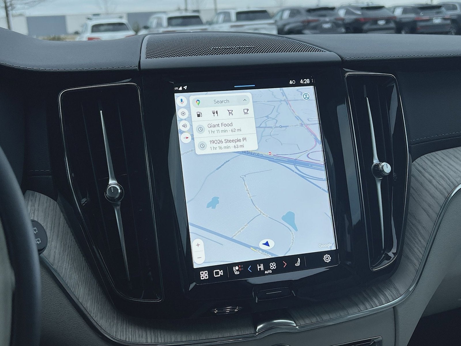 2023 Volvo XC60 B5 Ultimate Bright Theme