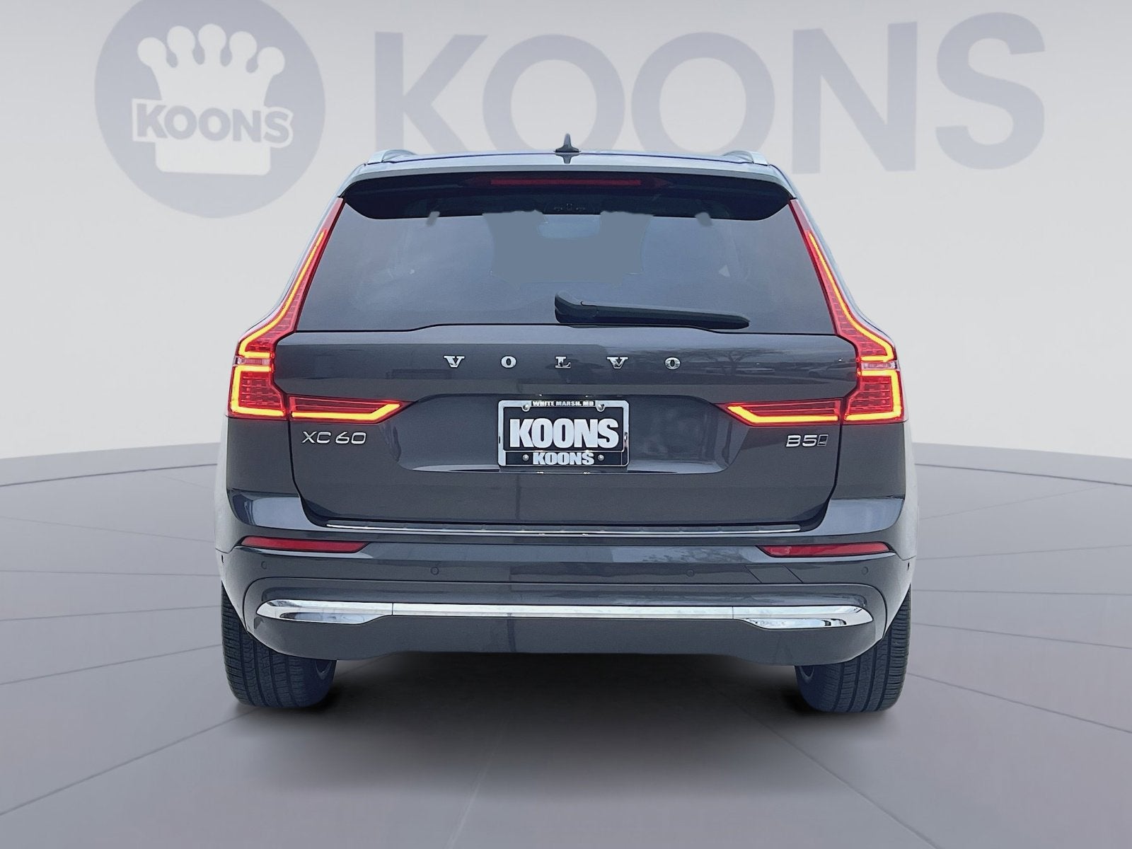 2023 Volvo XC60 B5 Ultimate Bright Theme