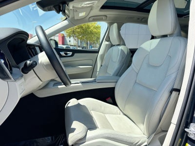 2023 Volvo XC60 B5 Ultimate Bright Theme