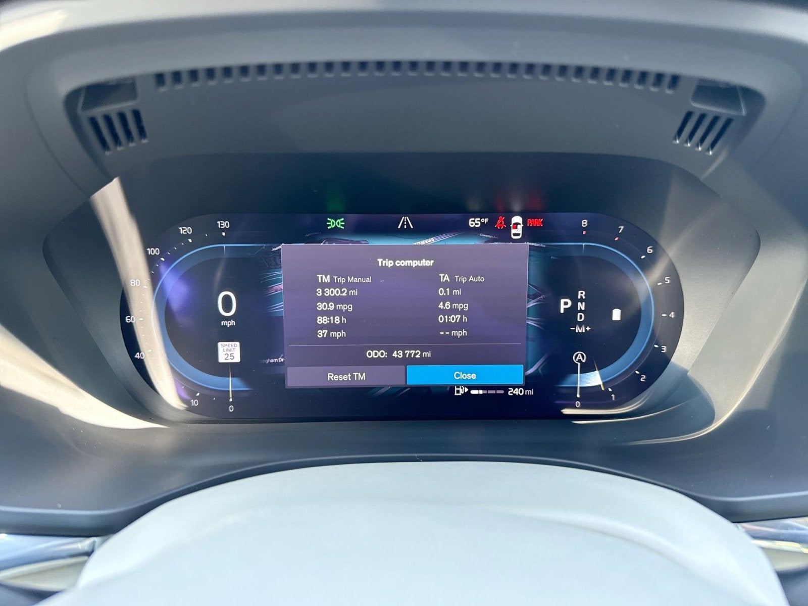 2023 Volvo XC60 B5 Ultimate Bright Theme