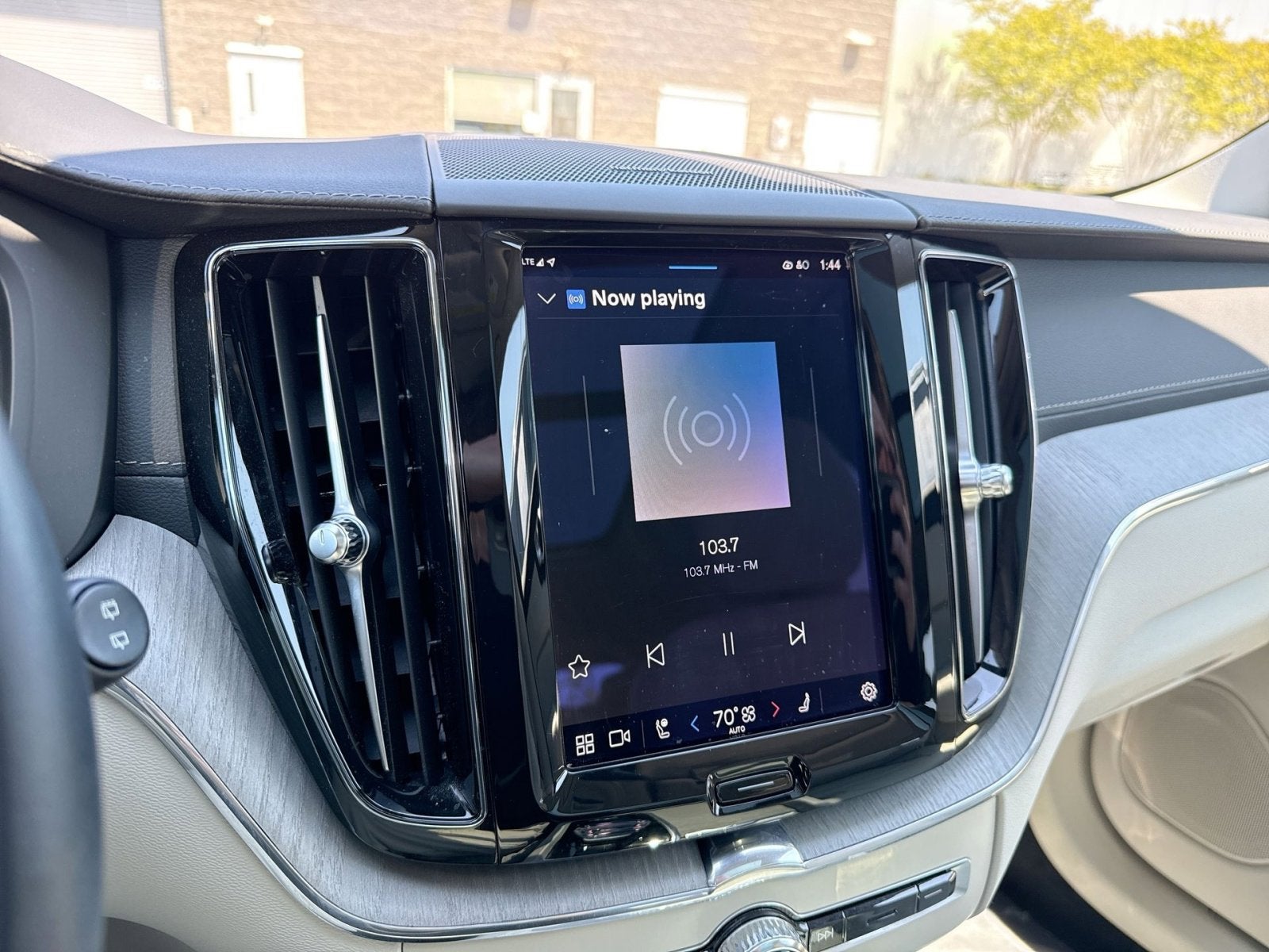2023 Volvo XC60 B5 Ultimate Bright Theme