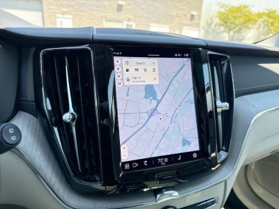 2023 Volvo XC60 B5 Ultimate Bright Theme