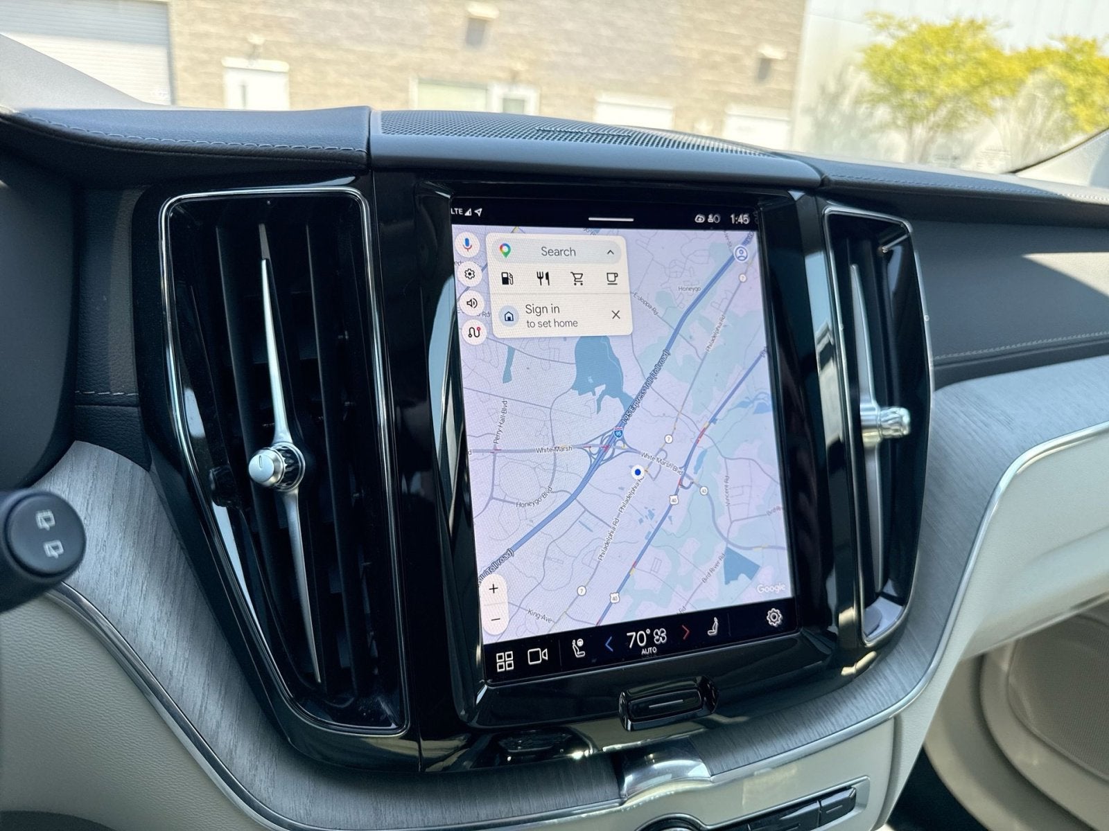 2023 Volvo XC60 B5 Ultimate Bright Theme