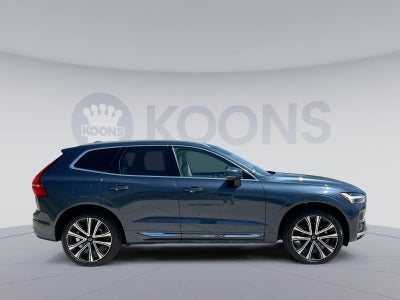 2023 Volvo XC60 B5 Ultimate Bright Theme