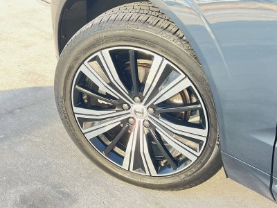 2023 Volvo XC60 B5 Ultimate Bright Theme