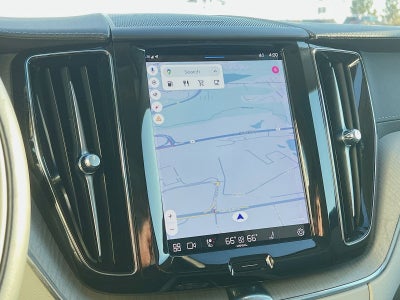 2023 Volvo XC60 B5 Ultimate Bright Theme