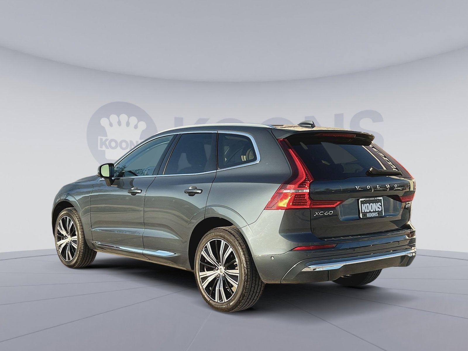 2023 Volvo XC60 B5 Ultimate Bright Theme