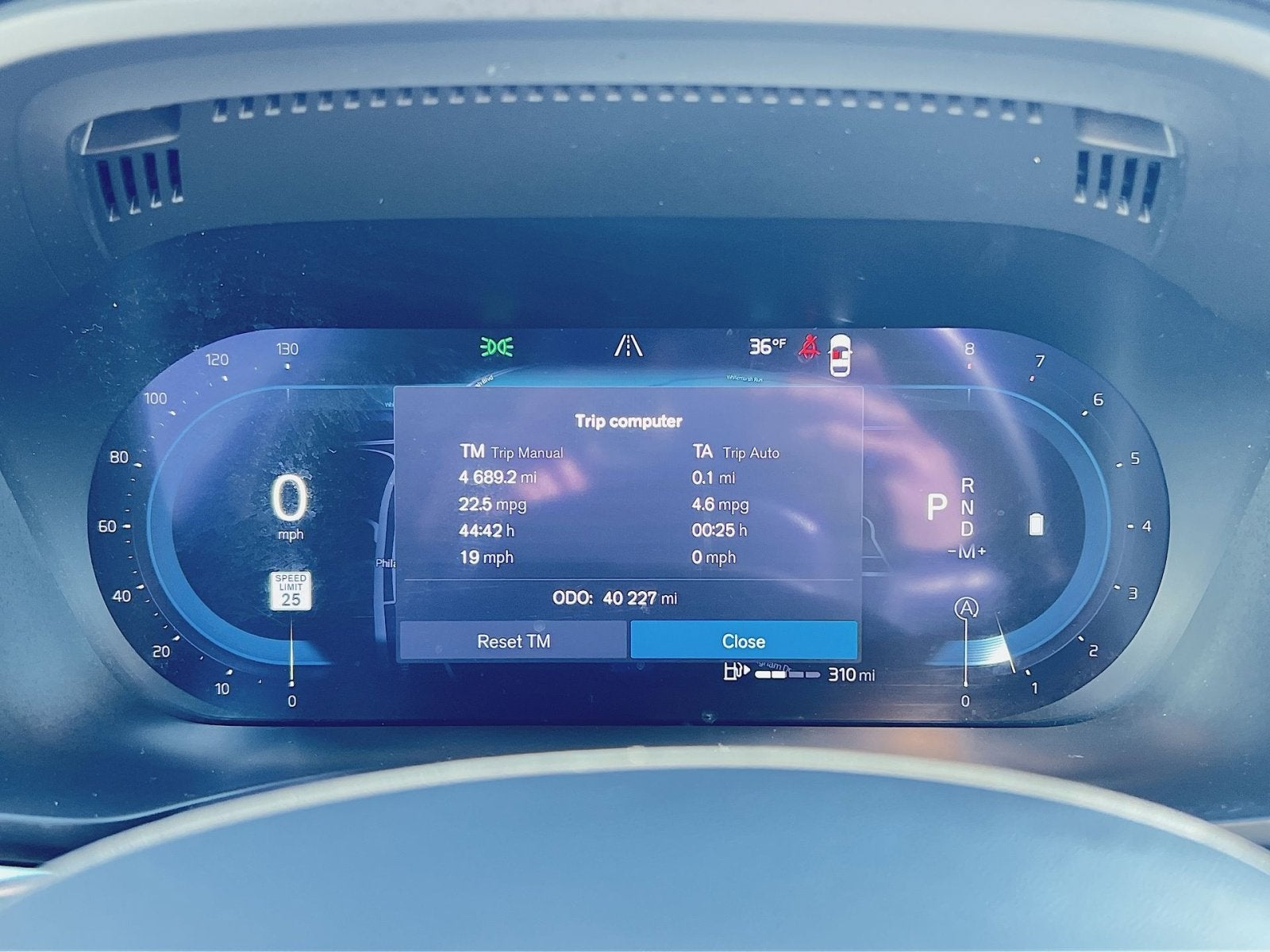 2023 Volvo XC60 B5 Ultimate Bright Theme