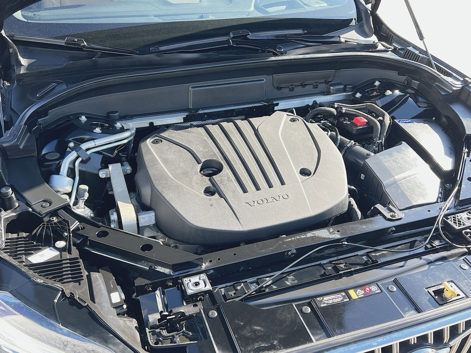 2023 Volvo XC60 B5 Ultimate Bright Theme