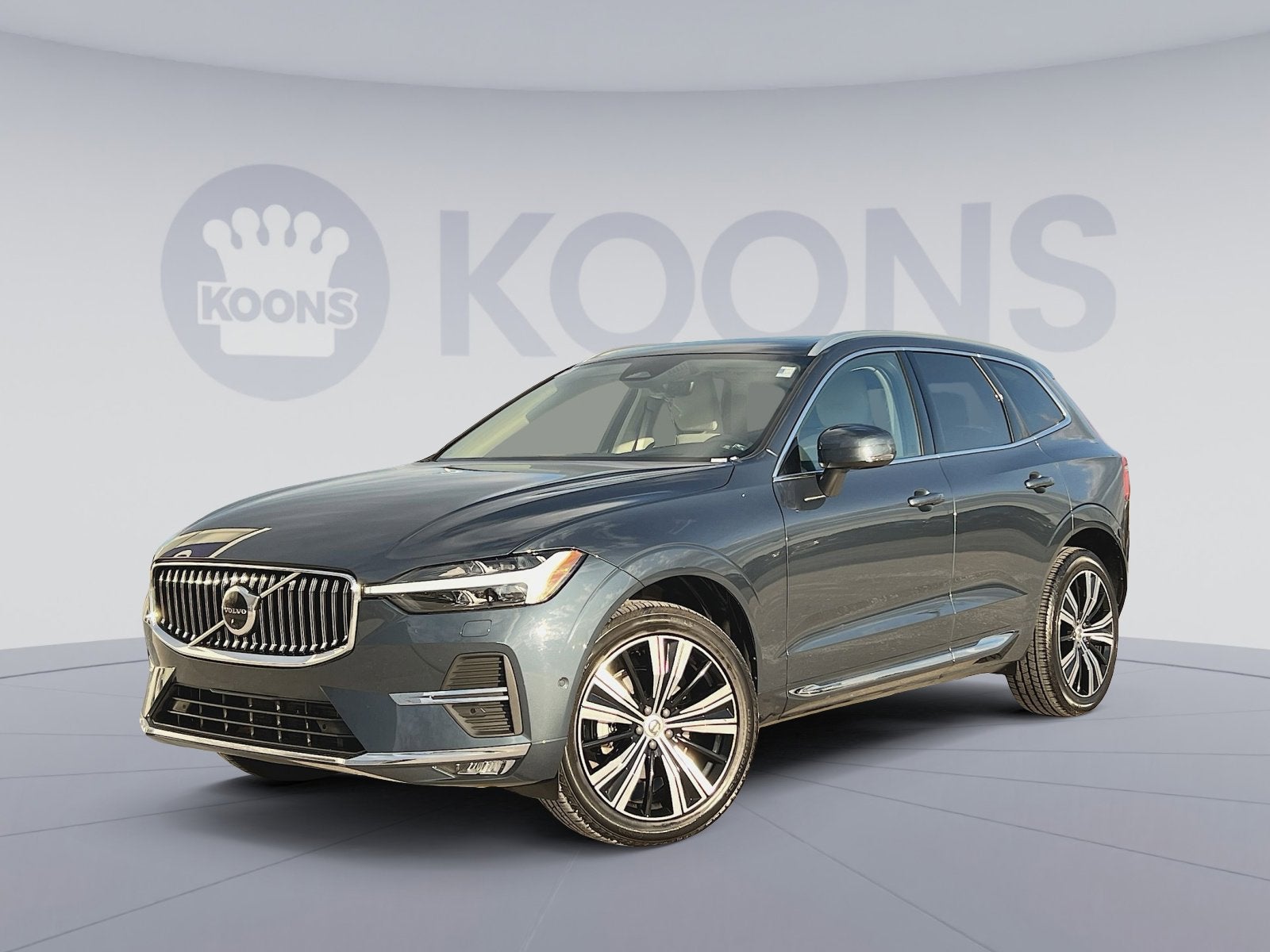 2023 Volvo XC60 B5 Ultimate Bright Theme