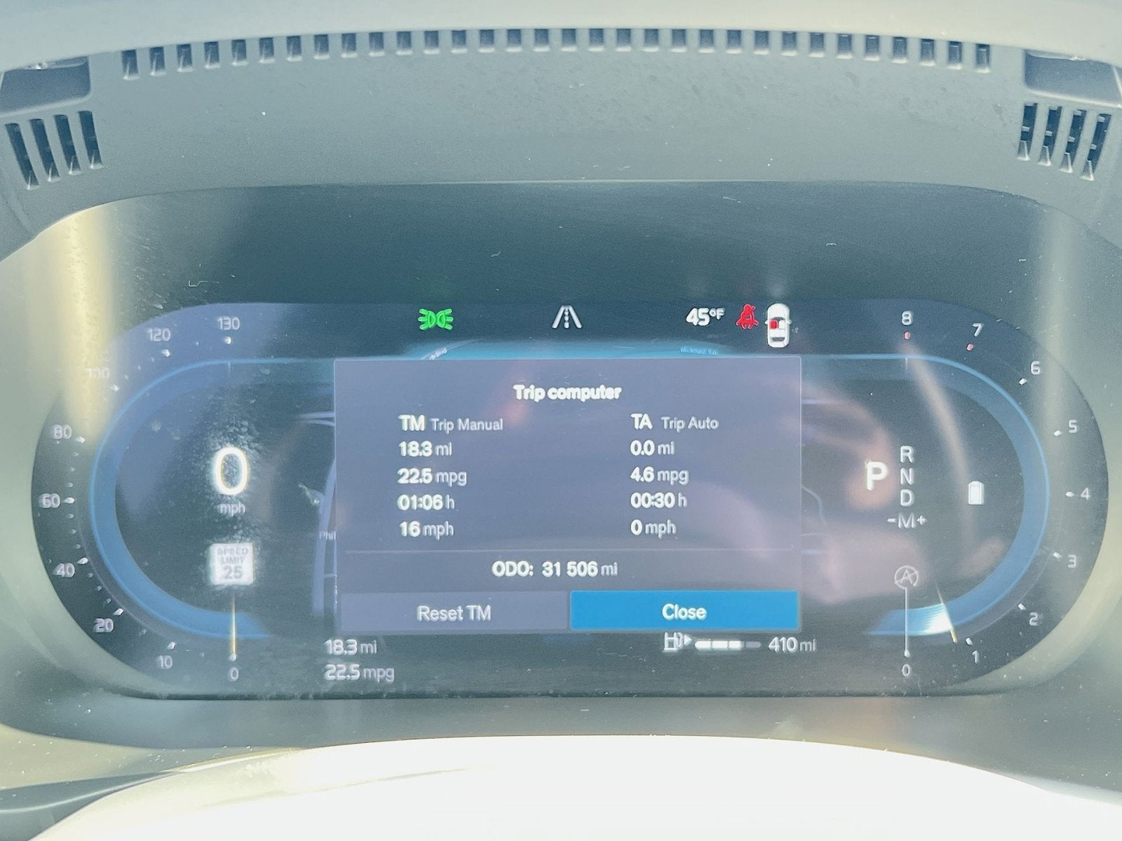 2023 Volvo XC60 B5 Ultimate Bright Theme