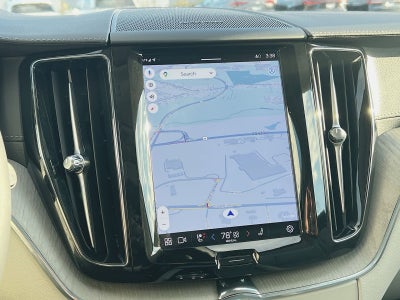 2023 Volvo XC60 B5 Ultimate Bright Theme