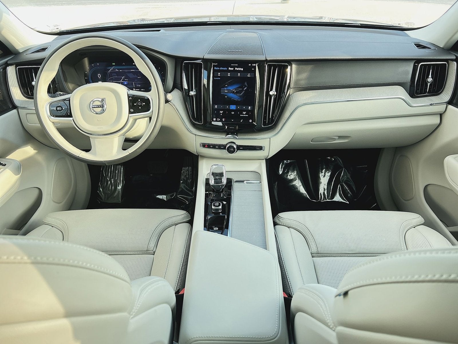 2023 Volvo XC60 B5 Ultimate Bright Theme