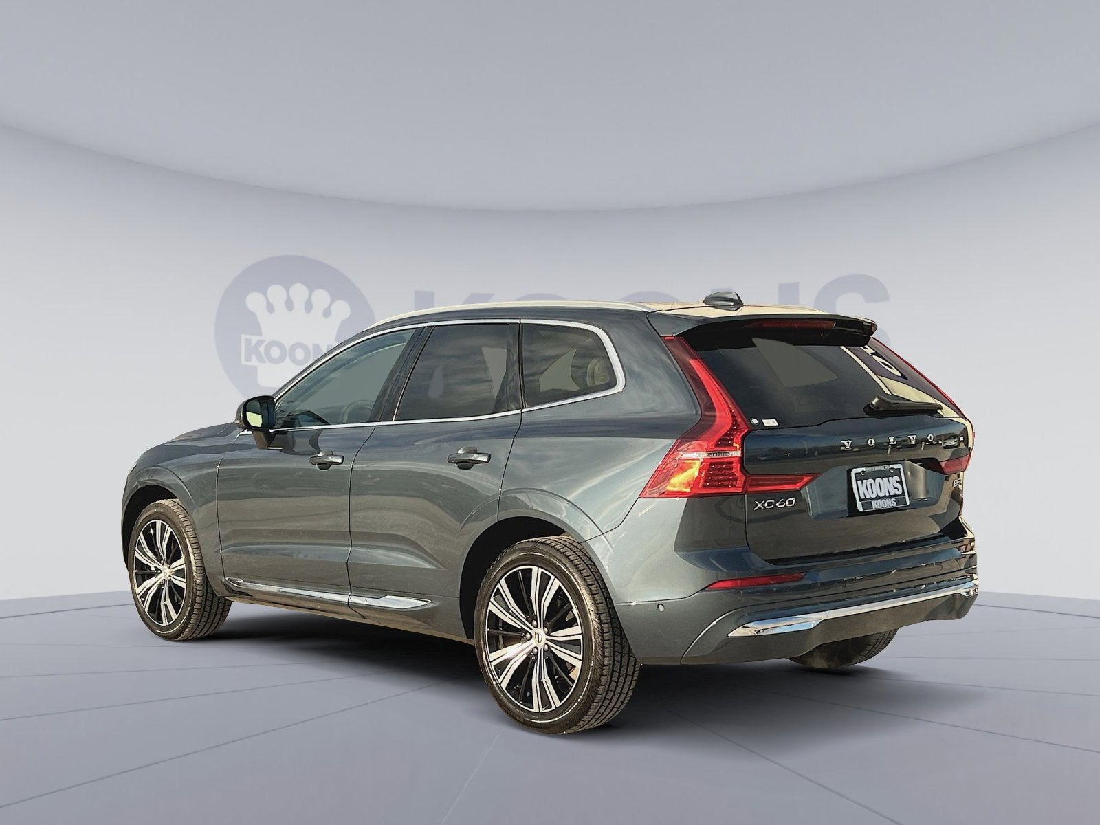 2023 Volvo XC60 B5 Ultimate Bright Theme