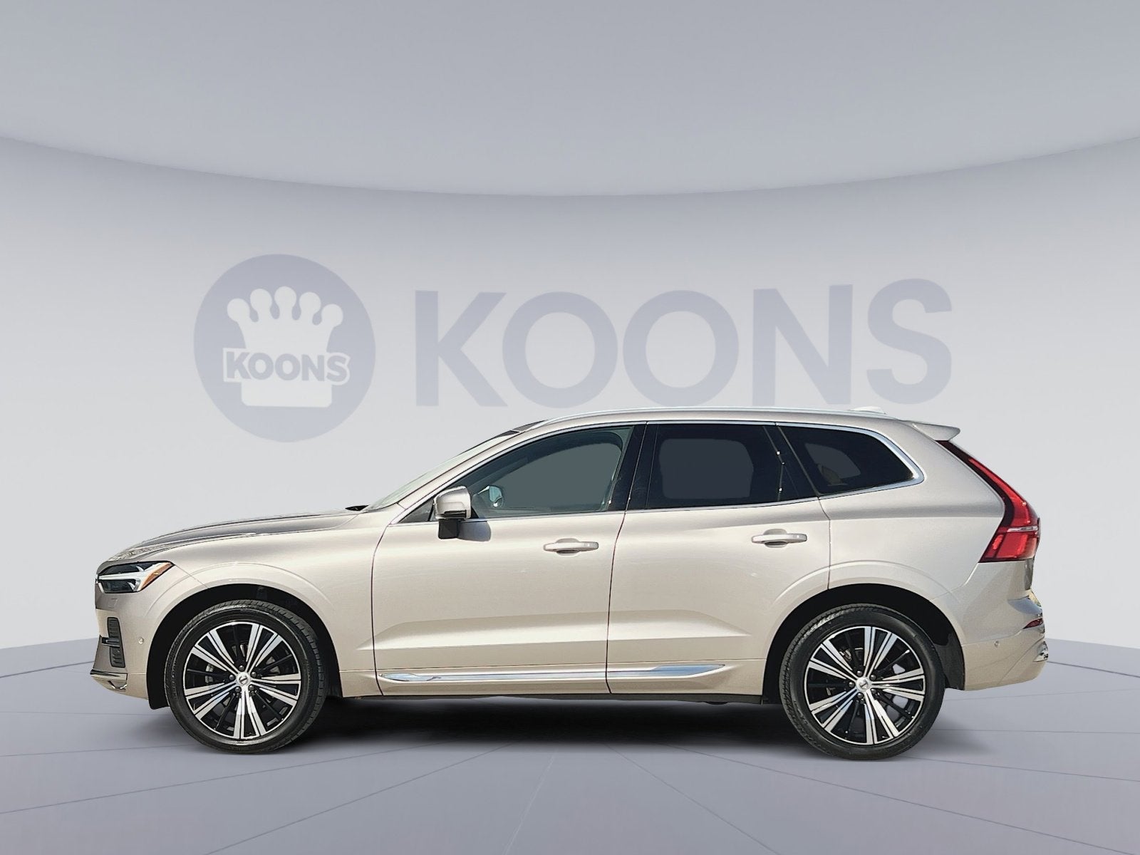 2023 Volvo XC60 B5 Ultimate Bright Theme