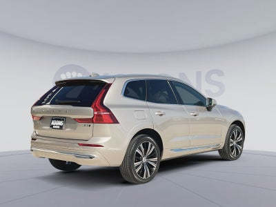 2023 Volvo XC60 B5 Ultimate Bright Theme