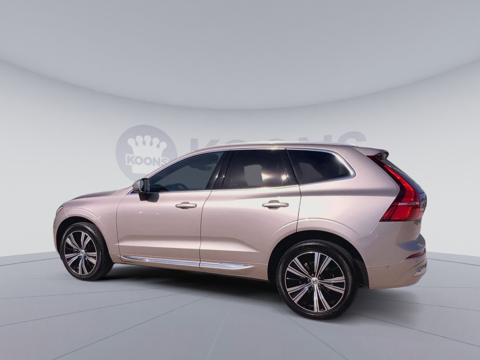2023 Volvo XC60 B5 Ultimate Bright Theme